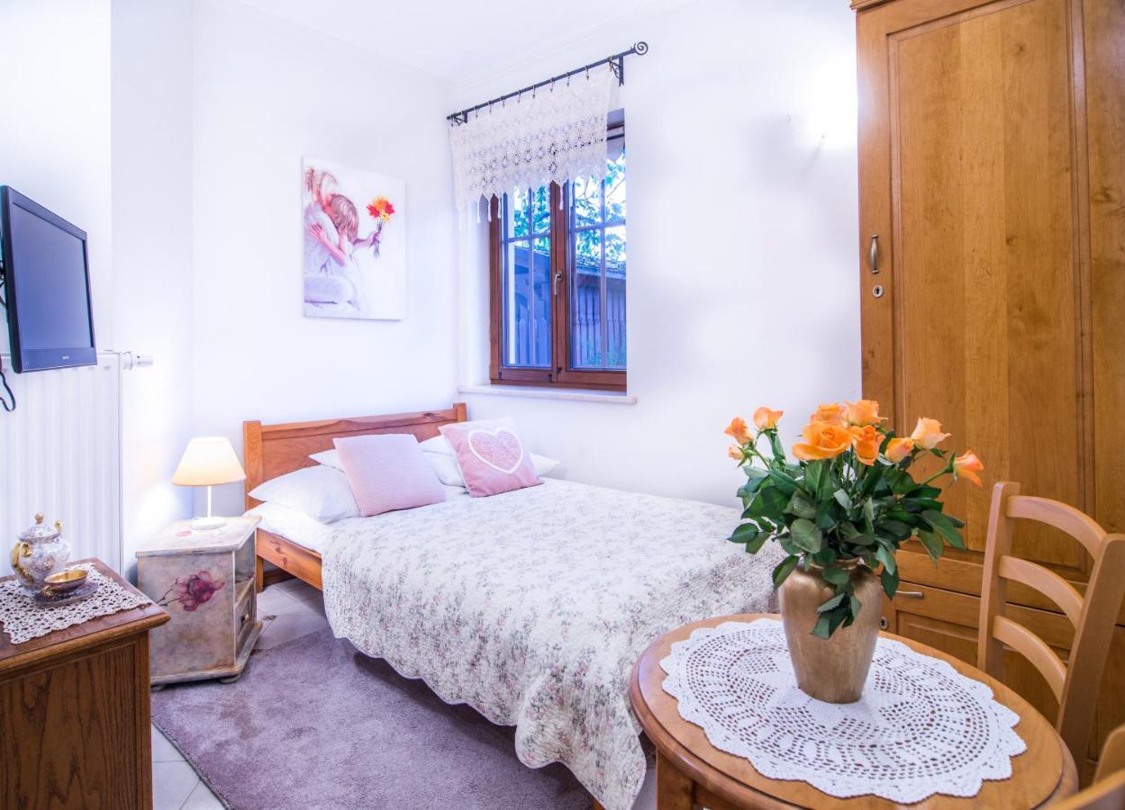 Hotel Dwa Ksiezyce Kazimierz Dolny Buitenkant foto