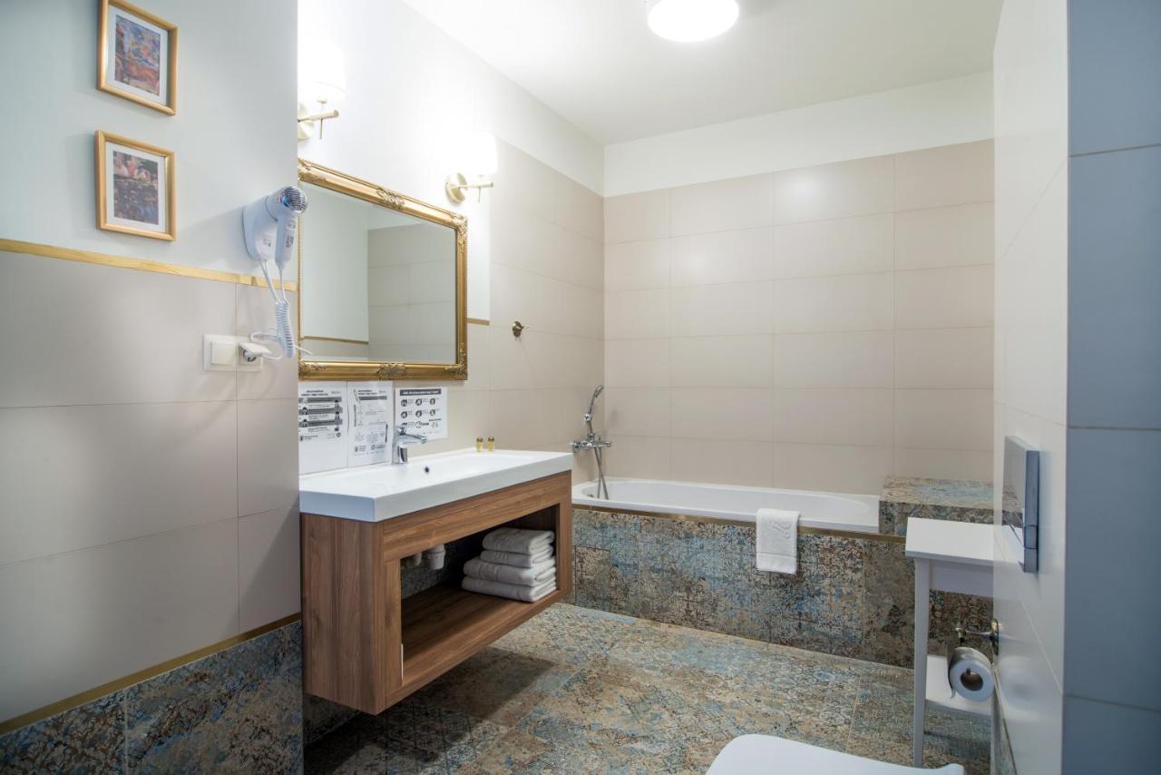 Hotel Dwa Ksiezyce Kazimierz Dolny Buitenkant foto
