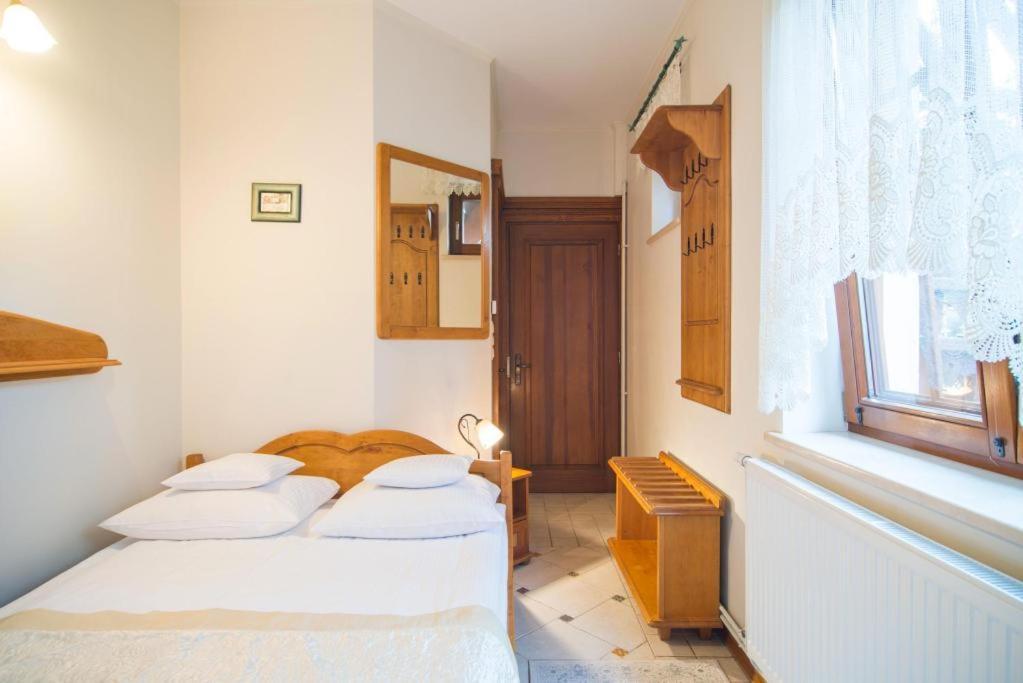 Hotel Dwa Ksiezyce Kazimierz Dolny Buitenkant foto