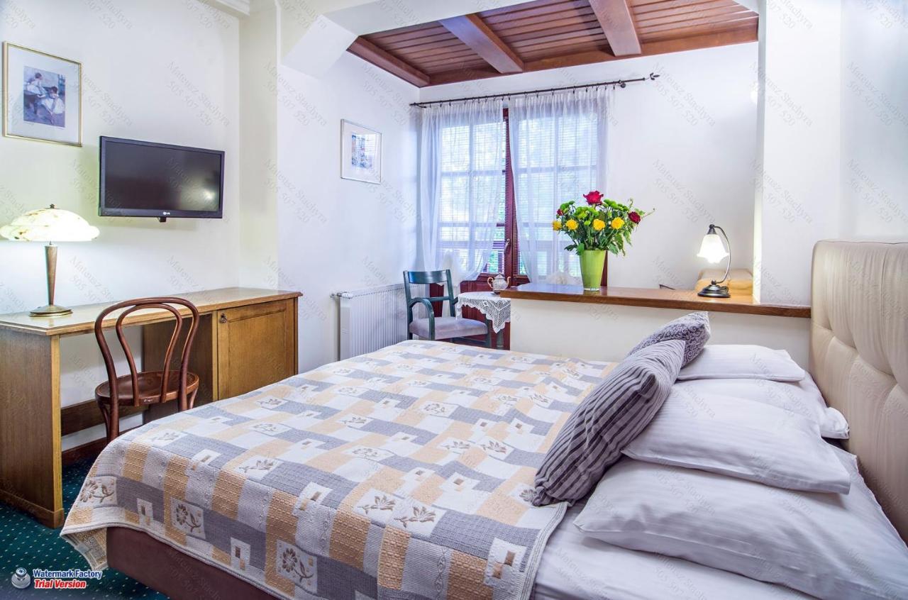 Hotel Dwa Ksiezyce Kazimierz Dolny Buitenkant foto