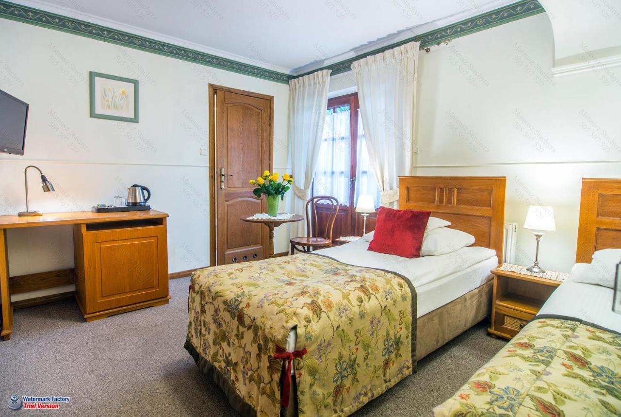 Hotel Dwa Ksiezyce Kazimierz Dolny Buitenkant foto