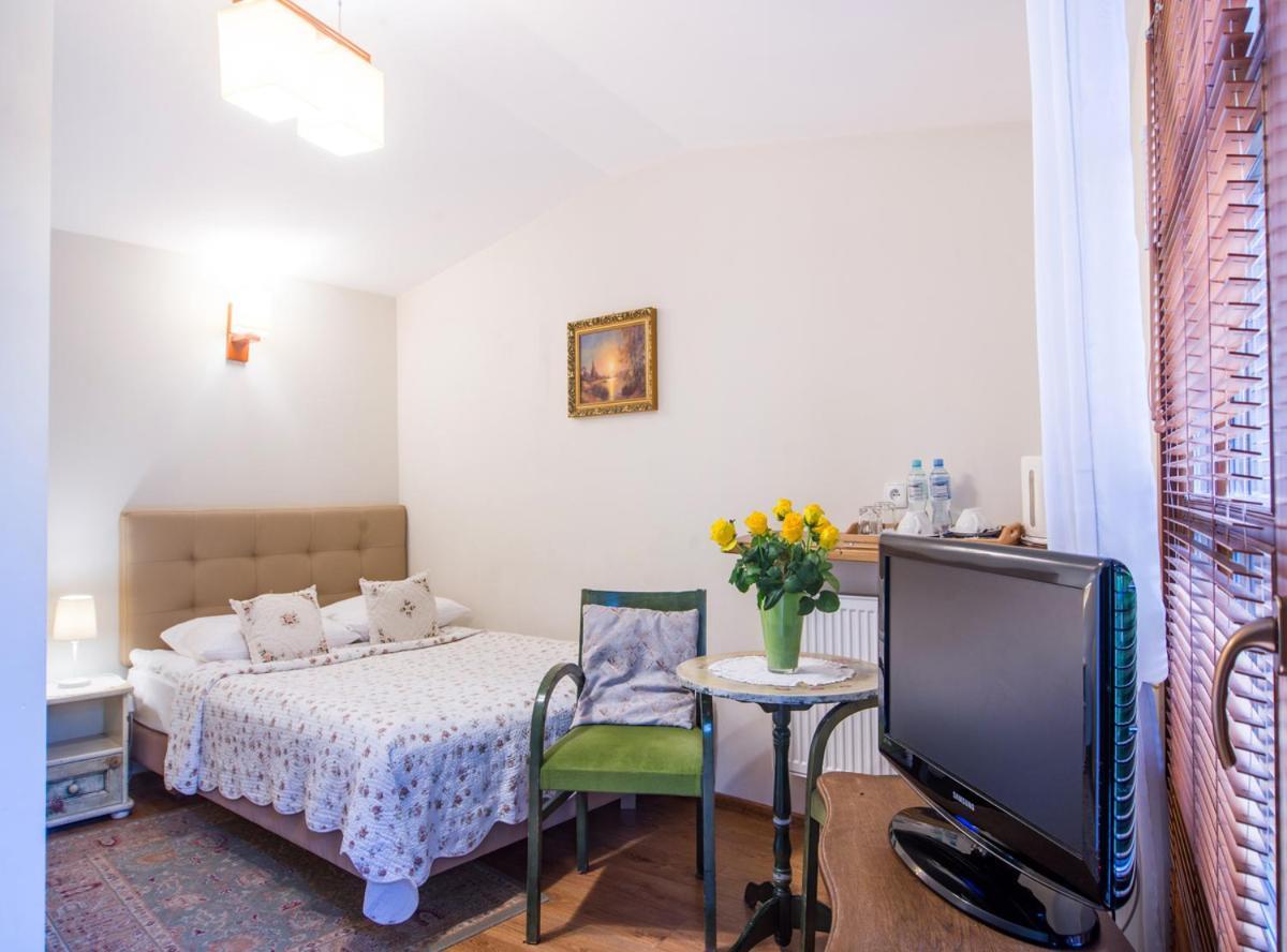 Hotel Dwa Ksiezyce Kazimierz Dolny Buitenkant foto