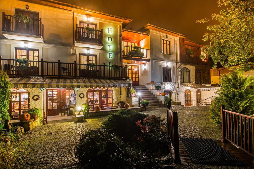 Hotel Dwa Ksiezyce Kazimierz Dolny Buitenkant foto