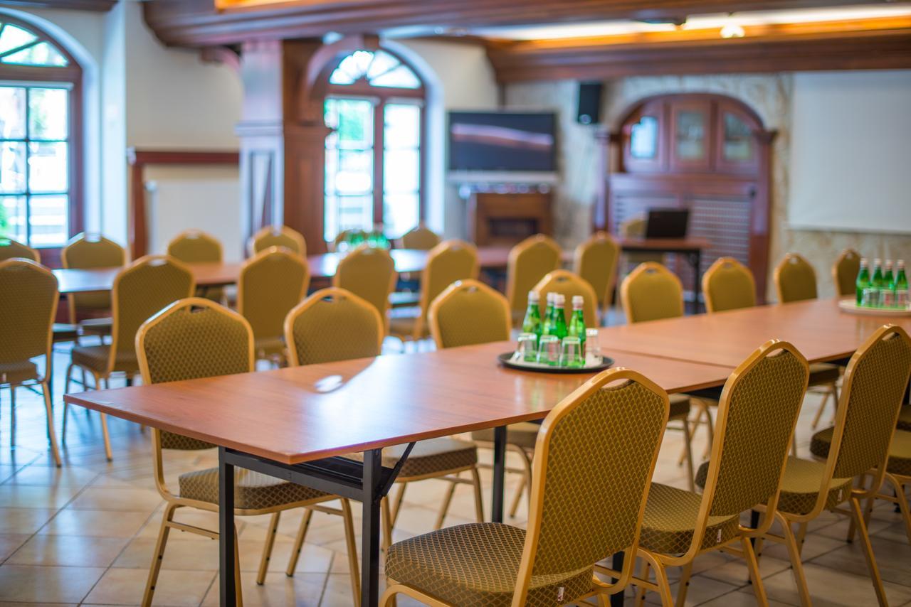 Hotel Dwa Ksiezyce Kazimierz Dolny Buitenkant foto