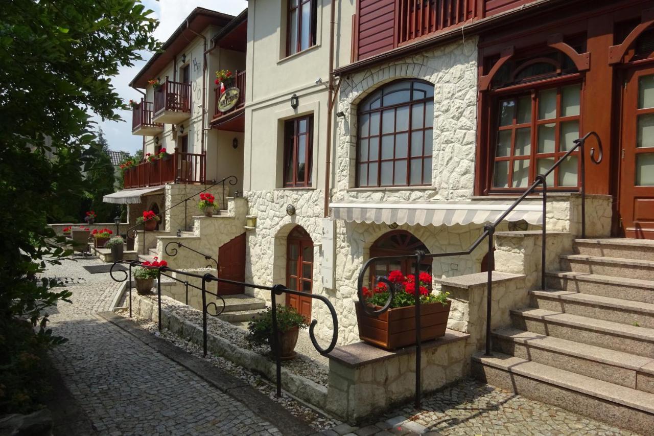 Hotel Dwa Ksiezyce Kazimierz Dolny Buitenkant foto
